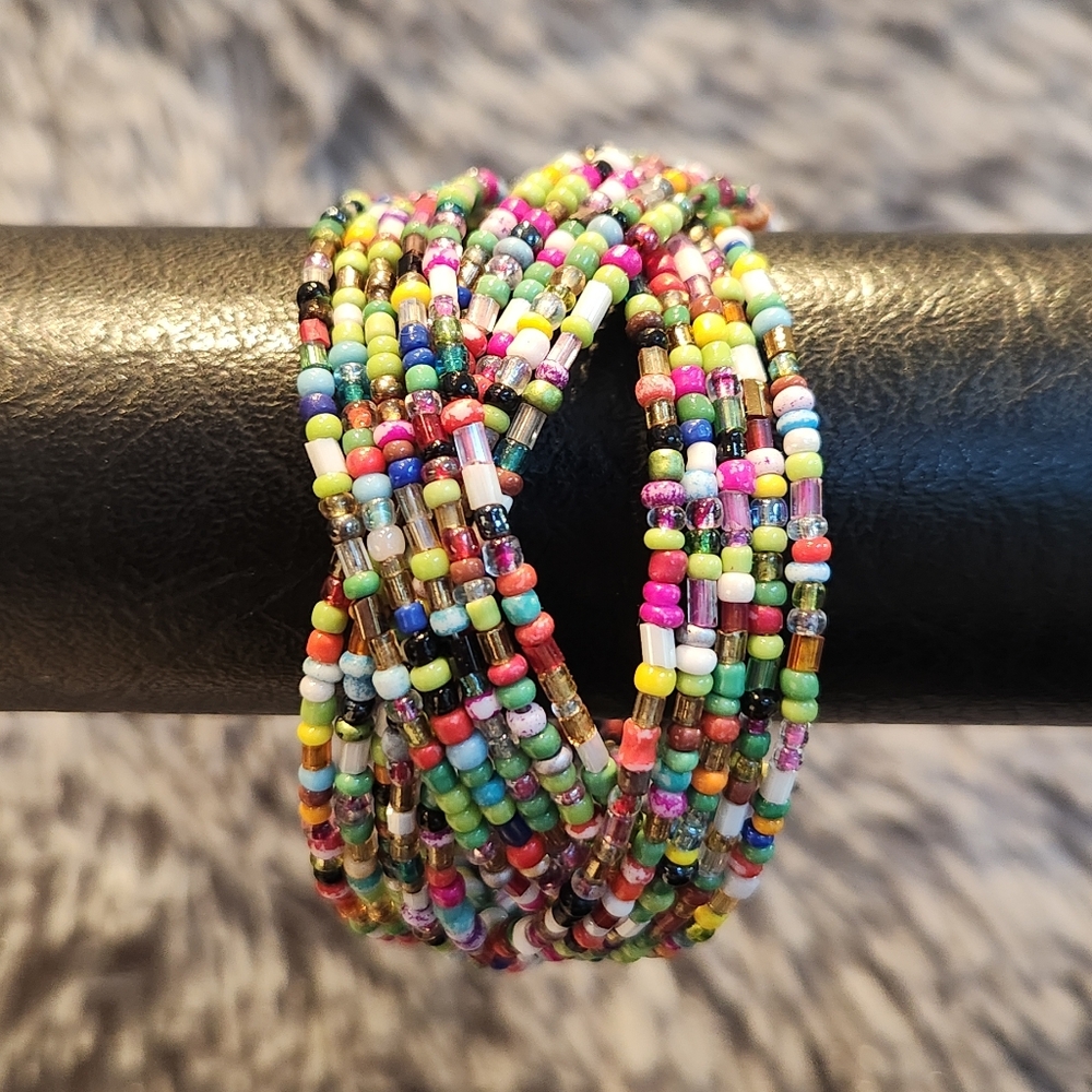 Colorful Braided Beaded Bracelet. - Picture 4 of 5